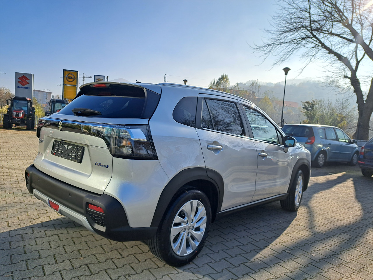 SUZUKI S-CROSS 4WD,AT-AC BERLIJETA VISOKO-032/731-580