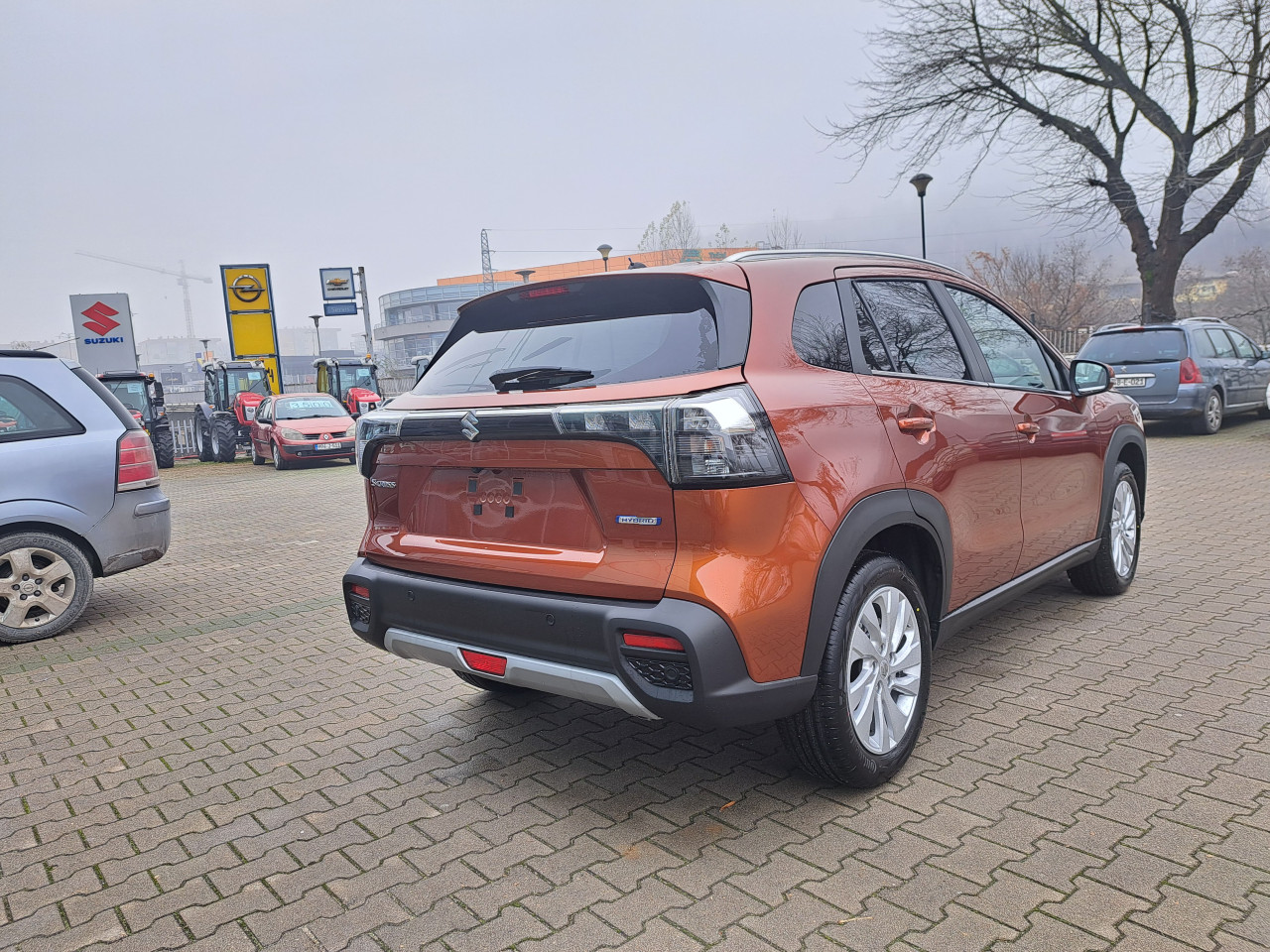 SUZUKI S-CROSS GL+,4WD,AT