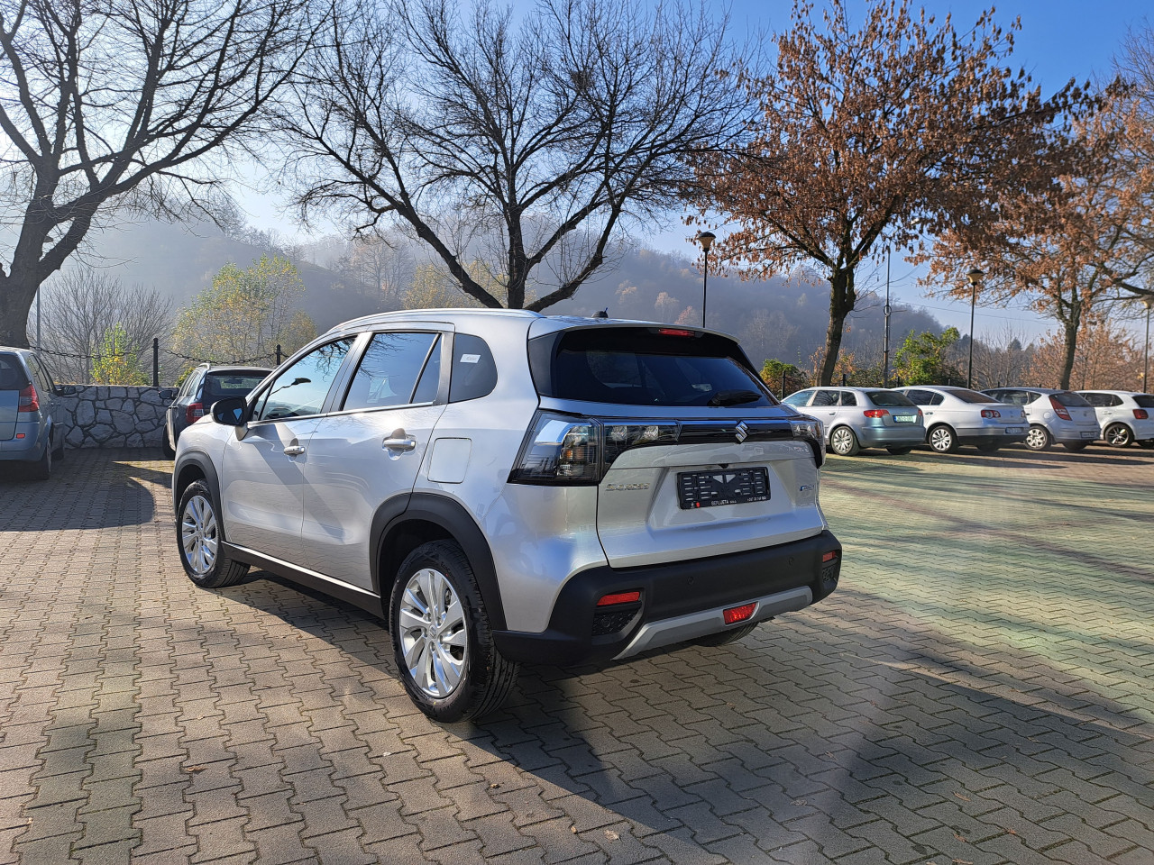 SUZUKI S-CROSS 4WD,AT-AC BERLIJETA VISOKO-032/731-580