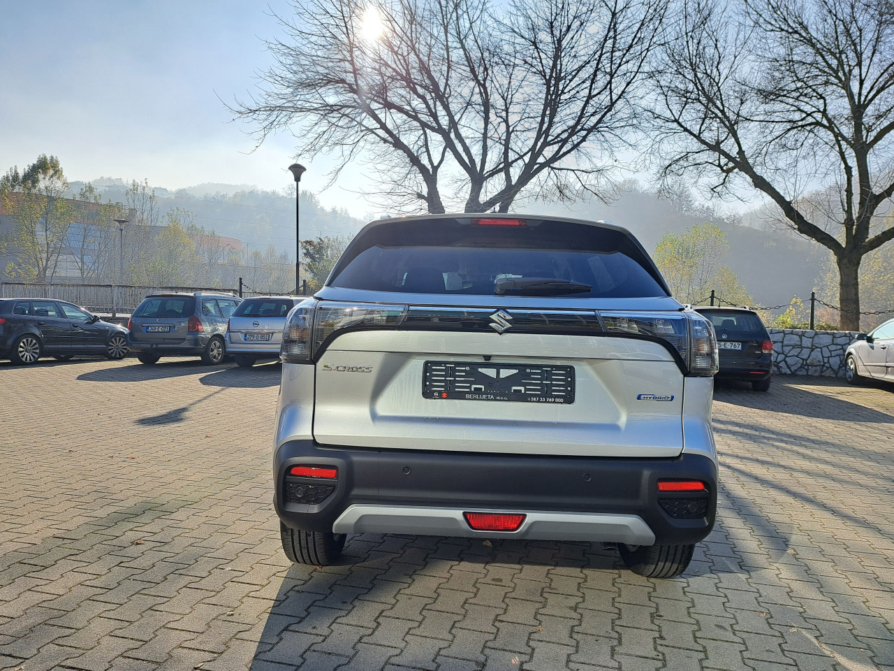 SUZUKI S-CROSS 4WD,AT-AC BERLIJETA VISOKO-032/731-580