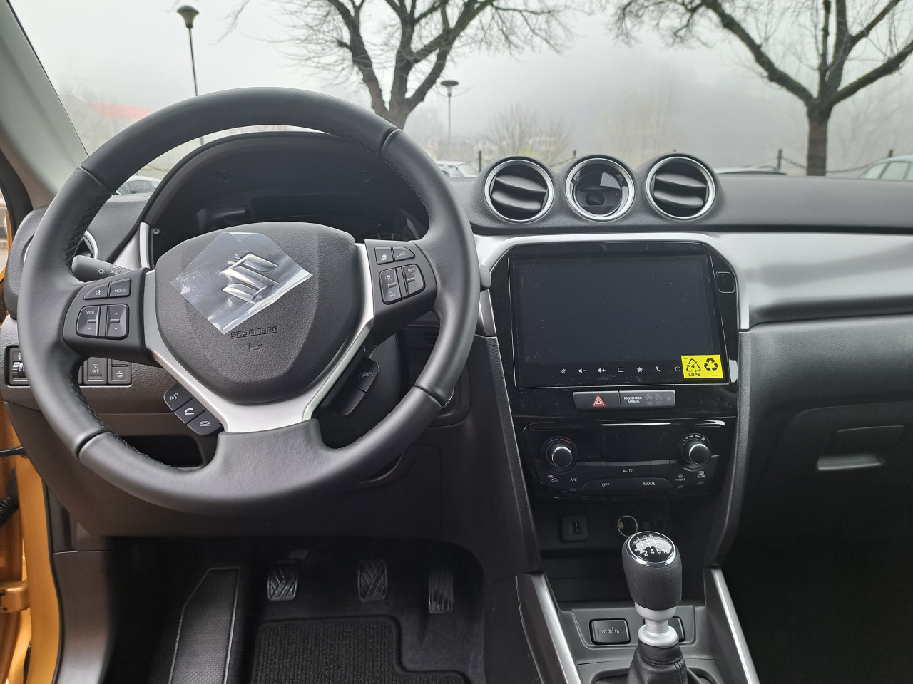 SUZUKI VITARA (GL+,MT)-AC BERLIJETA VISOKO-032/731-580