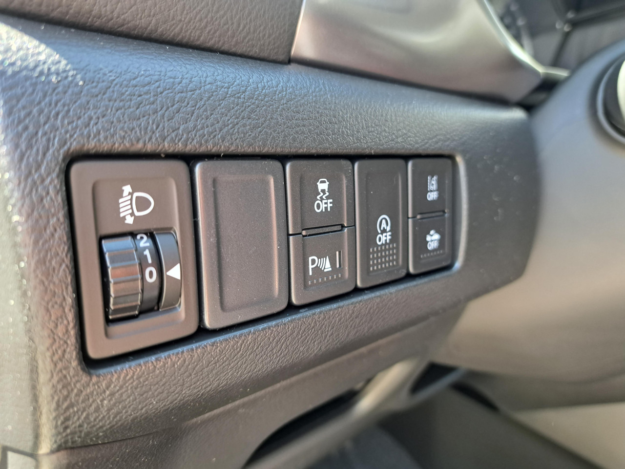 SUZUKI VITARA (GL+,MT) - AC BERLIJETA VISOKO