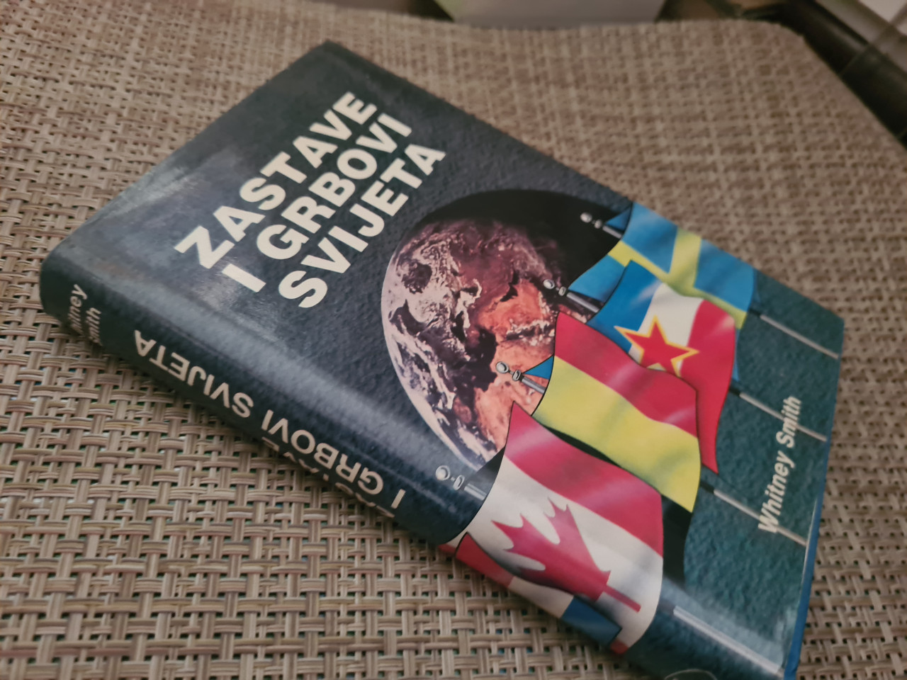 ZASTAVE I GRBOVI SVIJETA, Whitney Smith