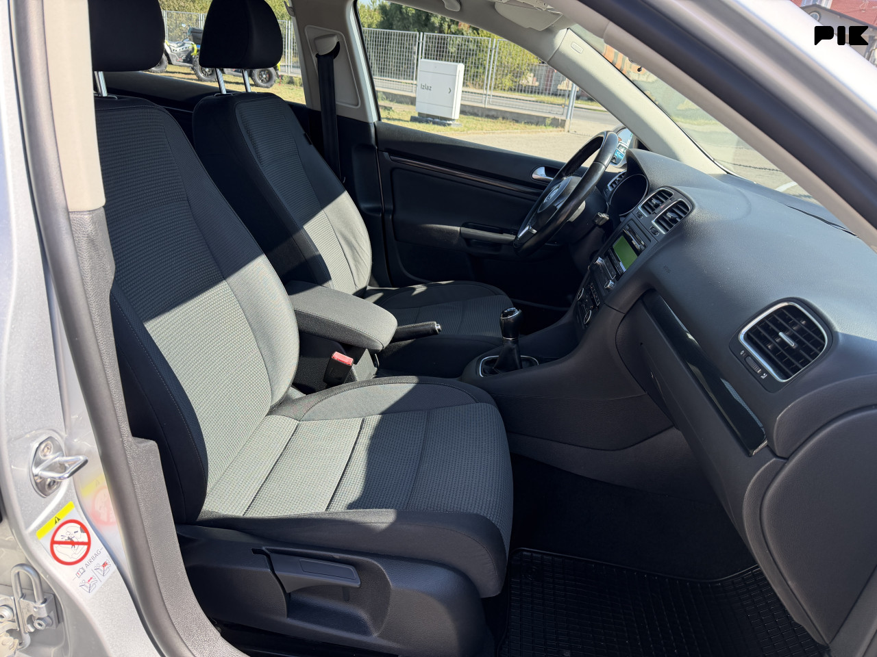 Golf 1.6 Tdi 77 Kw Autorad doo
