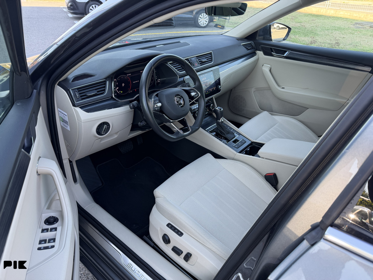 Superb 2.0 Tdi 147 Kw 4x4 Virtual Dsg Navi Autorad doo