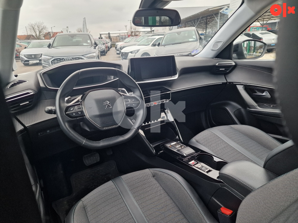 Peugeot 2008 1.2  Automatik Allure pack - Autorad doo