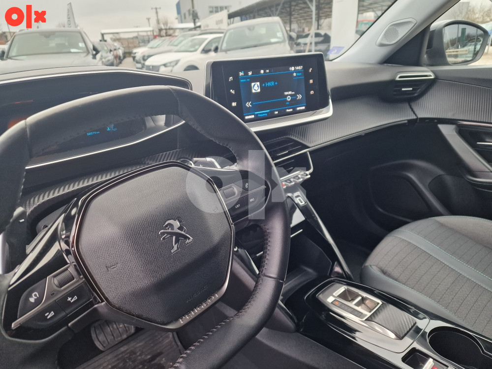Peugeot 2008 1.2  Automatik Allure pack - Autorad doo