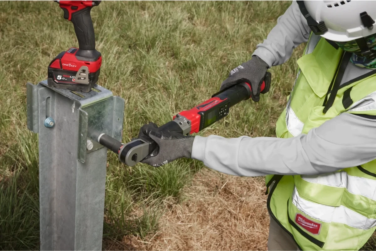 Aku udarni odvijač za solarne panele Milwaukee M18