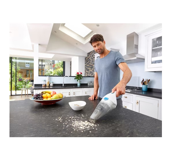 Aku ručni usisivač Black+Decker 3.6V NVC115JL