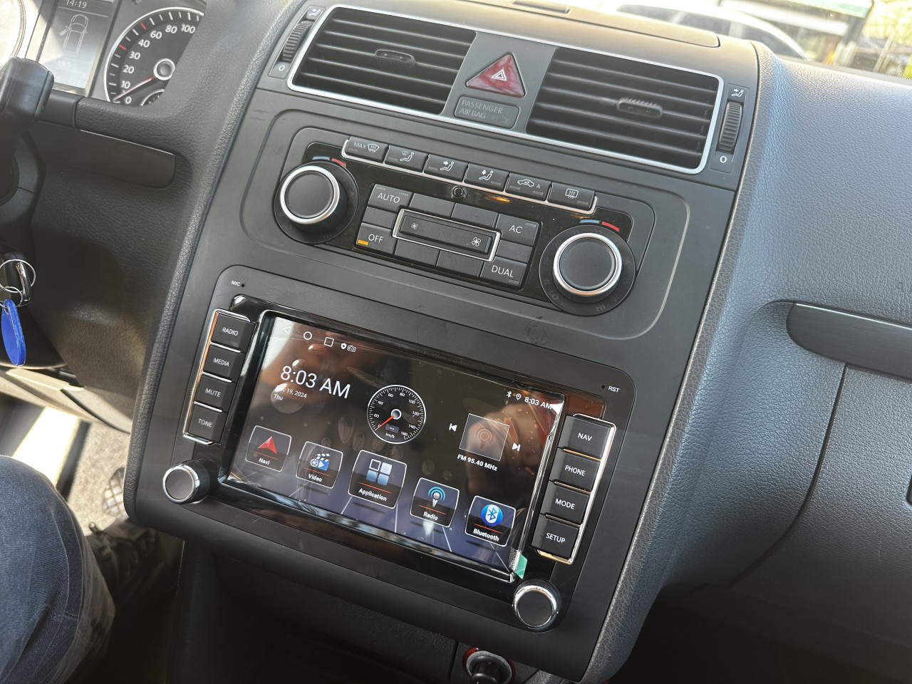 Navigacija Android Radio Multimedija Touran 2011-2015 4-64GB