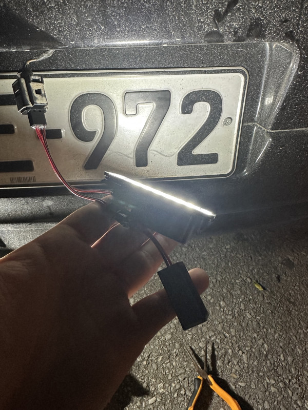 Led sijalice za golf 5 bez greske sa adapterima canbus h7