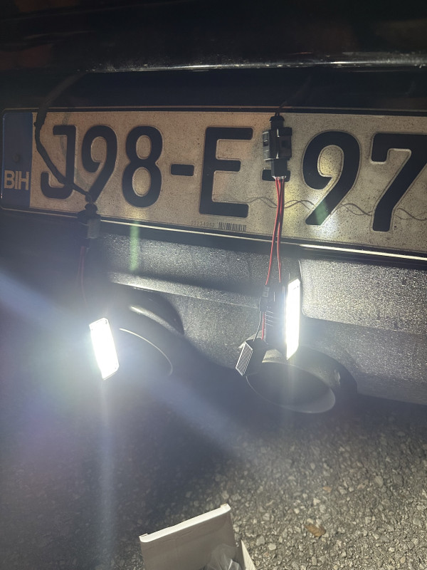 Led sijalice za golf 5 bez greske sa adapterima canbus h7