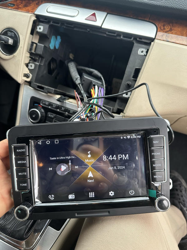 Radio Multimedija VW 4+64 GB Android VW Polo Golf Touran Passat