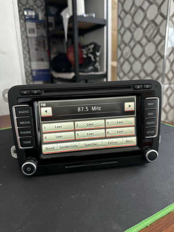 RNS 510 VW Passat Golf Navigacija Original LCD LED