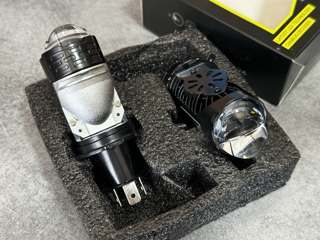 LED Sijalice H4 ubodne sa socivom led skuter motor auto 50w