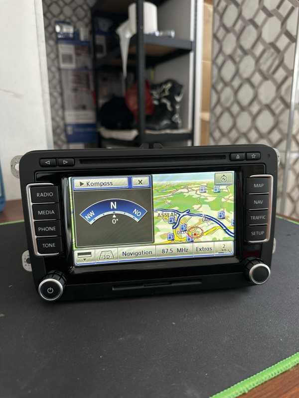 RNS 510 VW Passat Golf Navigacija Original LCD LED