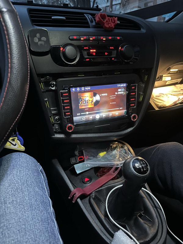 Radio Multimedija VW 4+64 GB Android VW Polo Golf Touran Passat