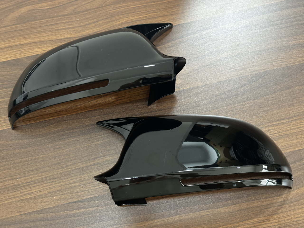 Poklopci retrovizora audi A4 09-12 Batmen Batstyle Retrovizori