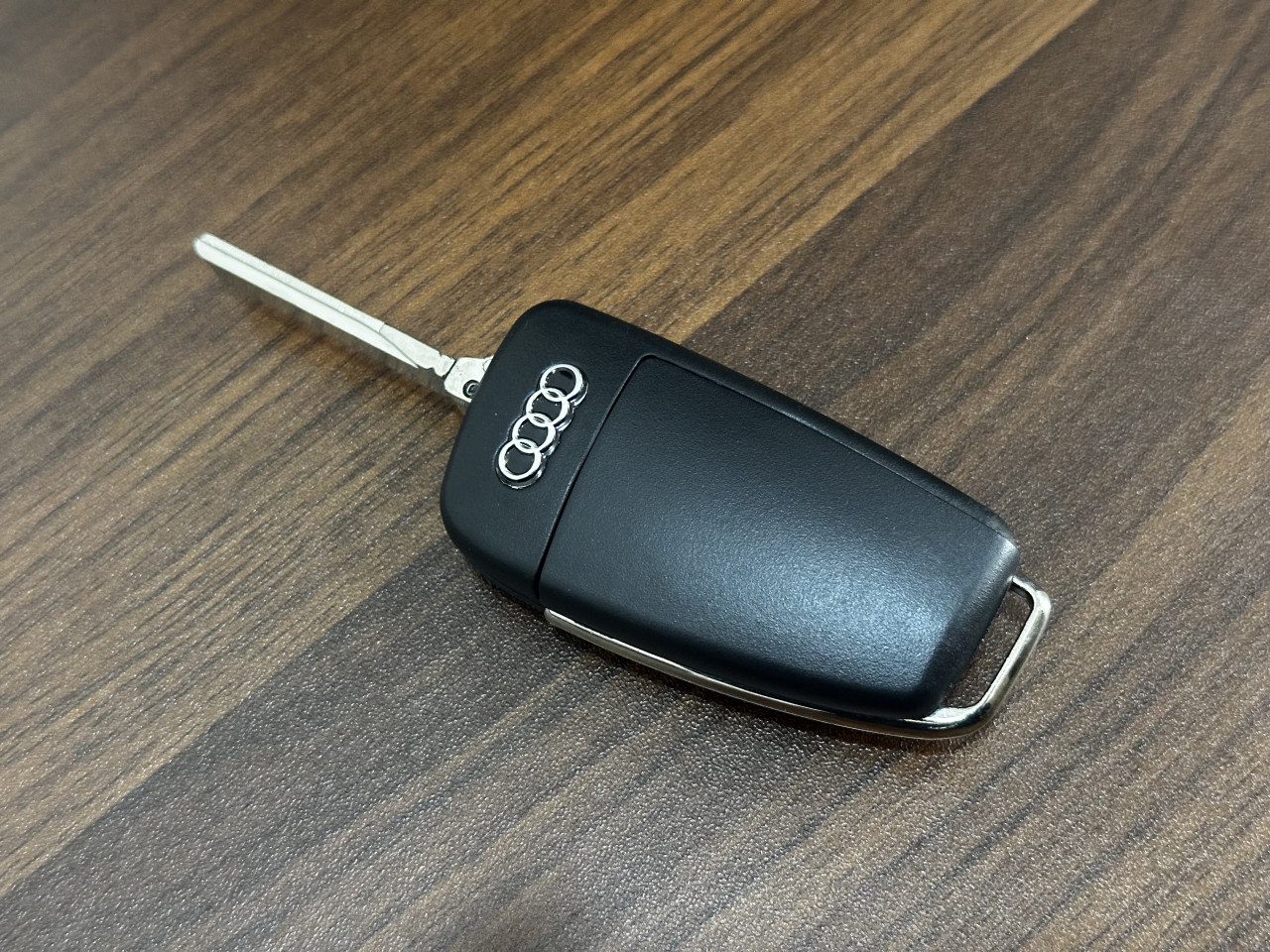 Oklop kljuca audi 3 tipke Audi maska kljuc a3 a4 a5 a6