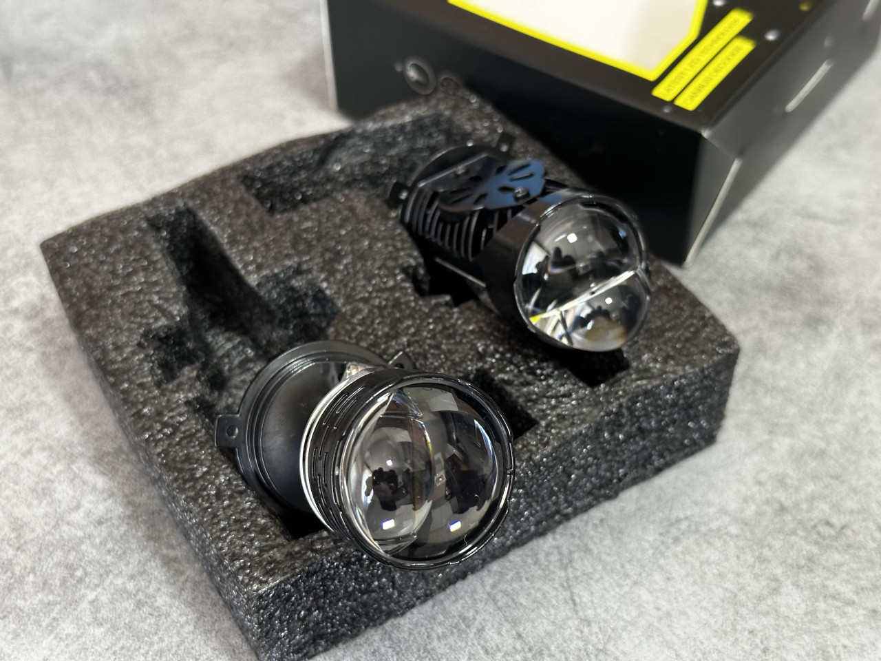 LED Sijalice H4 ubodne sa socivom led skuter motor auto 50w