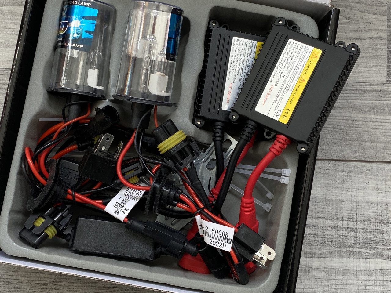 XENON Sijalice H4 Dugo Kratko Canbus