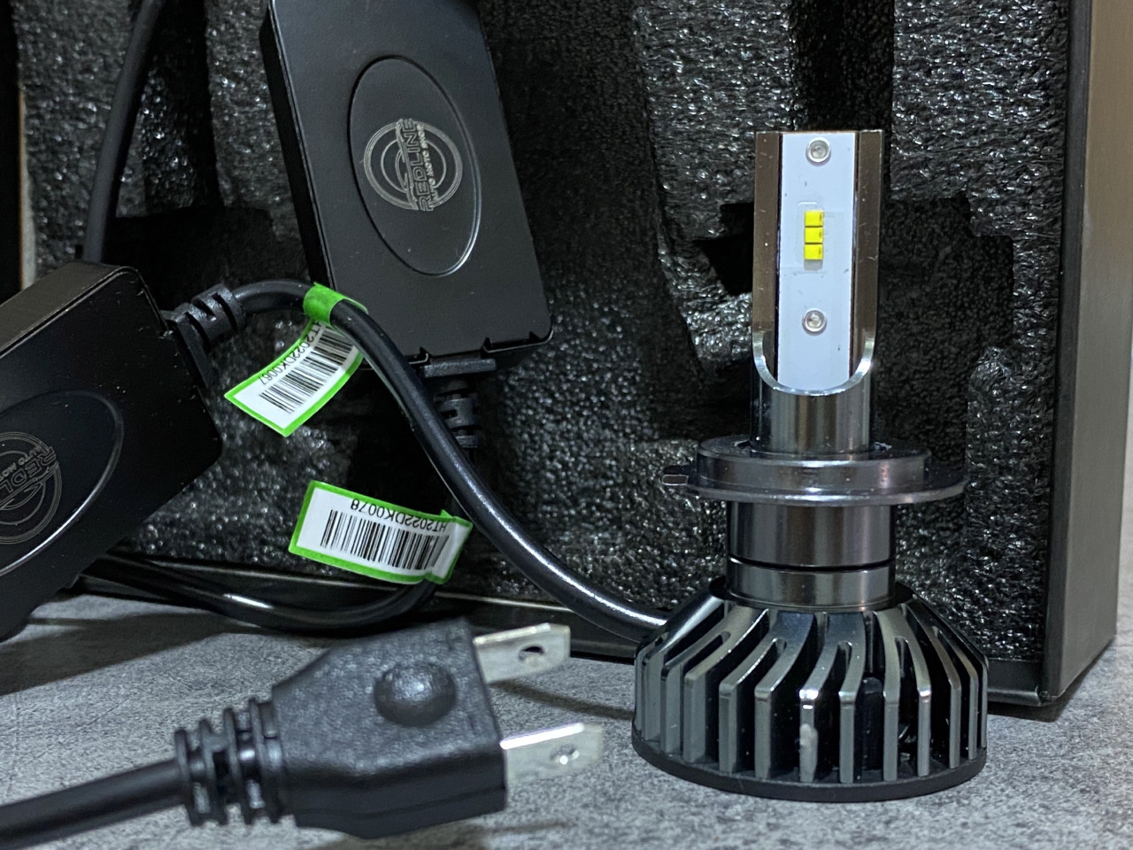 Led sijalice za golf 5 bez greske sa adapterima canbus h7