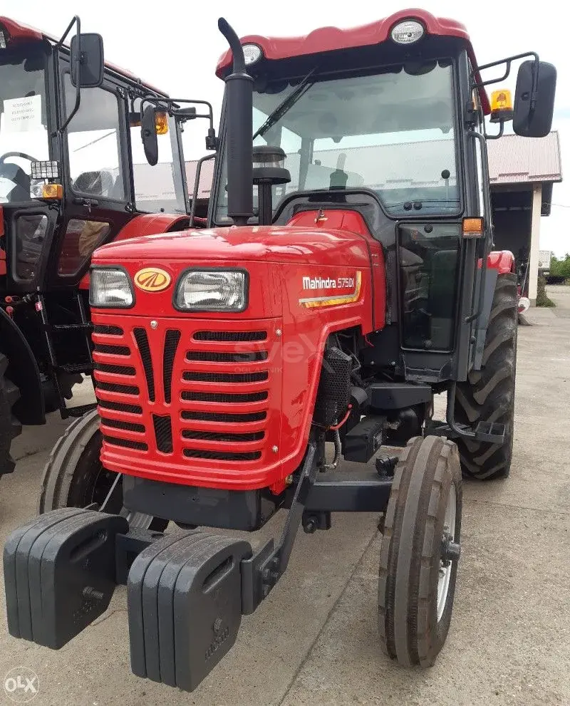 Traktori MAHINDRA
