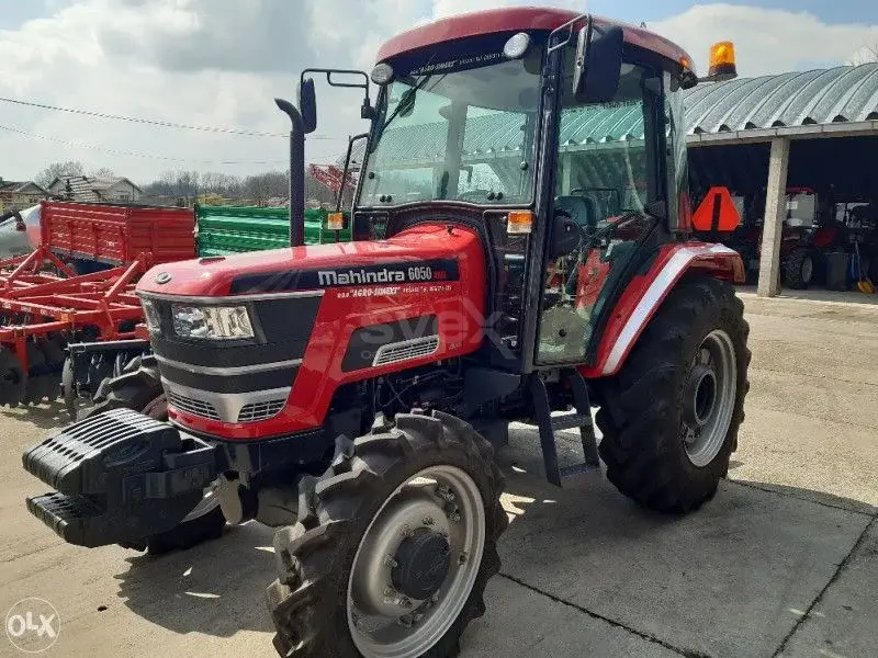 Traktori MAHINDRA