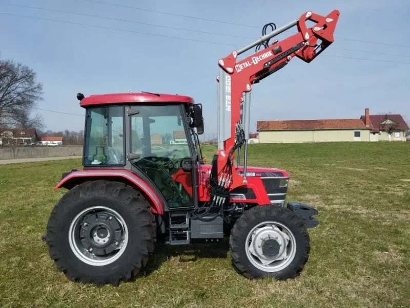 Traktori MAHINDRA