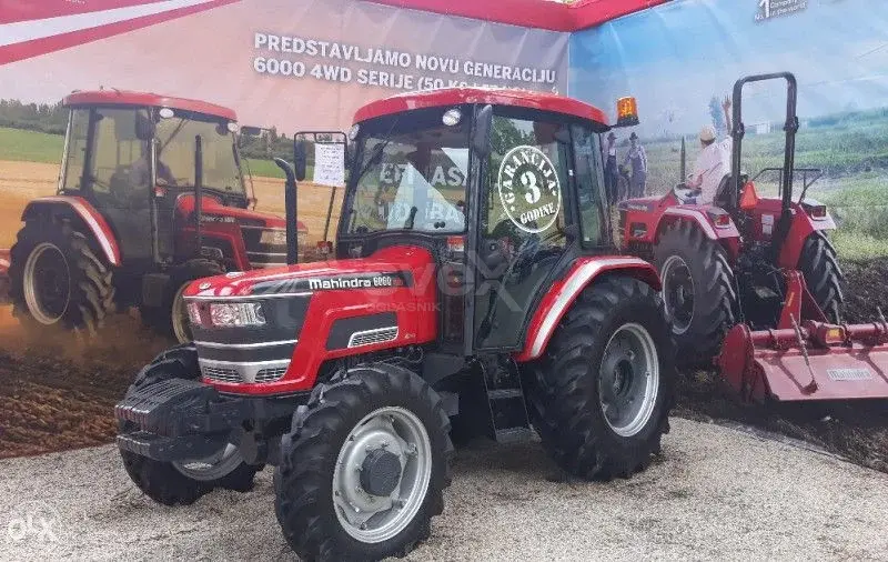 Traktori MAHINDRA