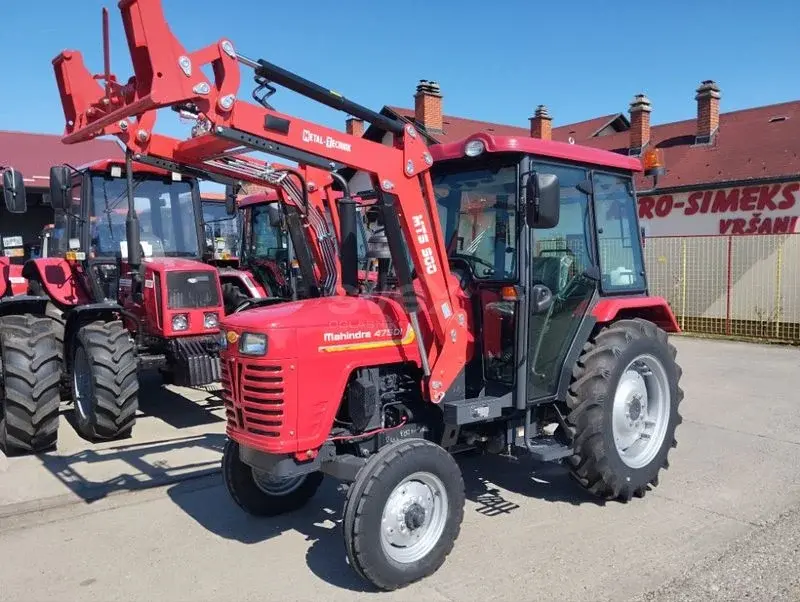 Traktori MAHINDRA