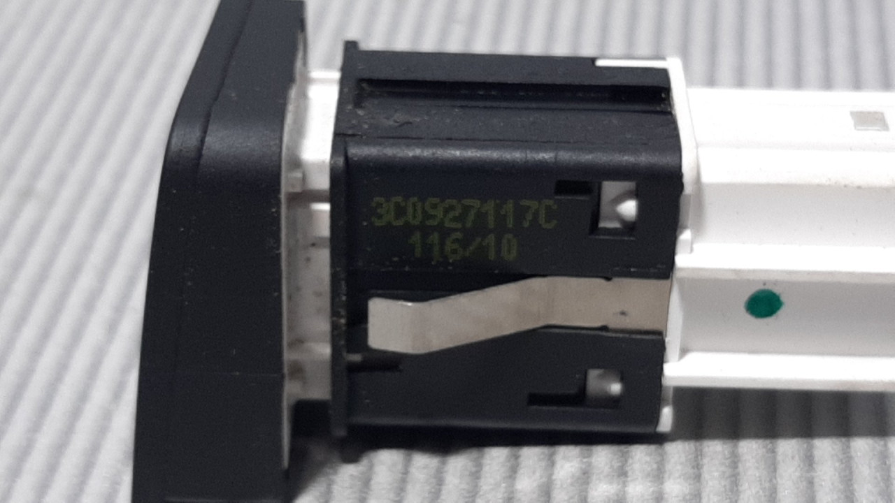 DIJELOVI PREKIDAC VW PASSAT B6 > 05-10 3C0927117C