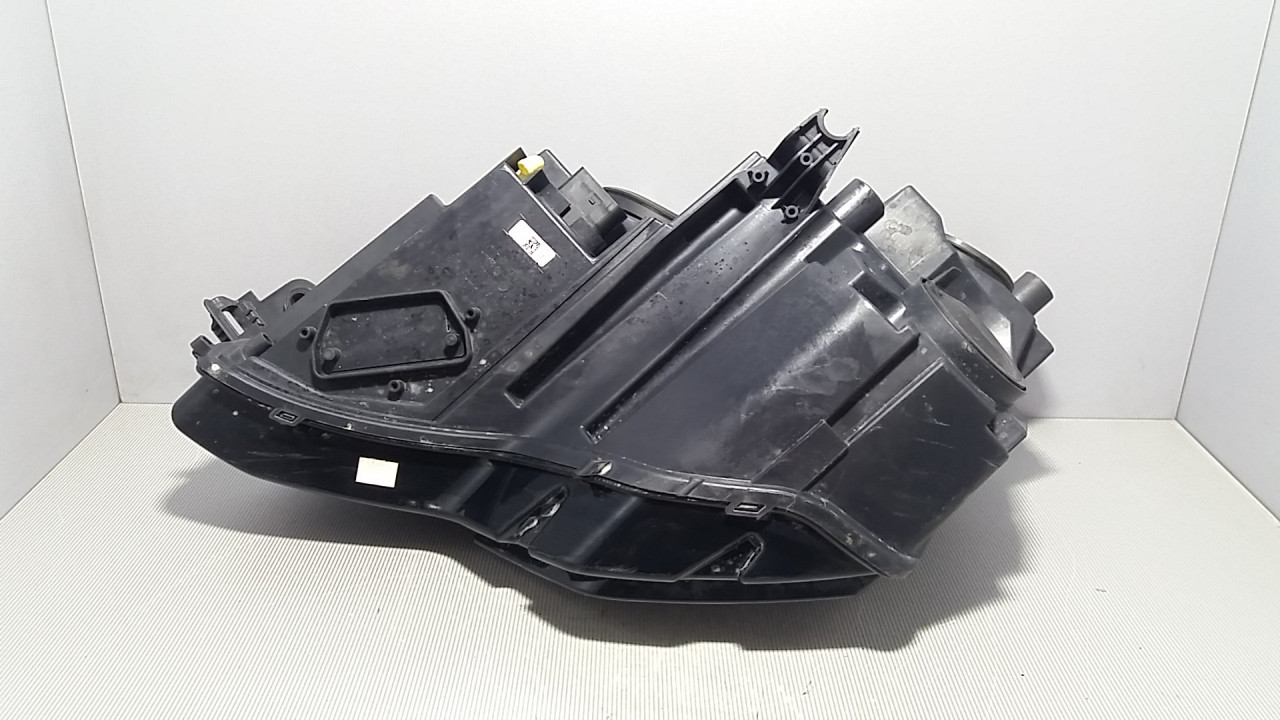 DIJELOVI FAR SKODA KAROQ > 17- 57B941016A
