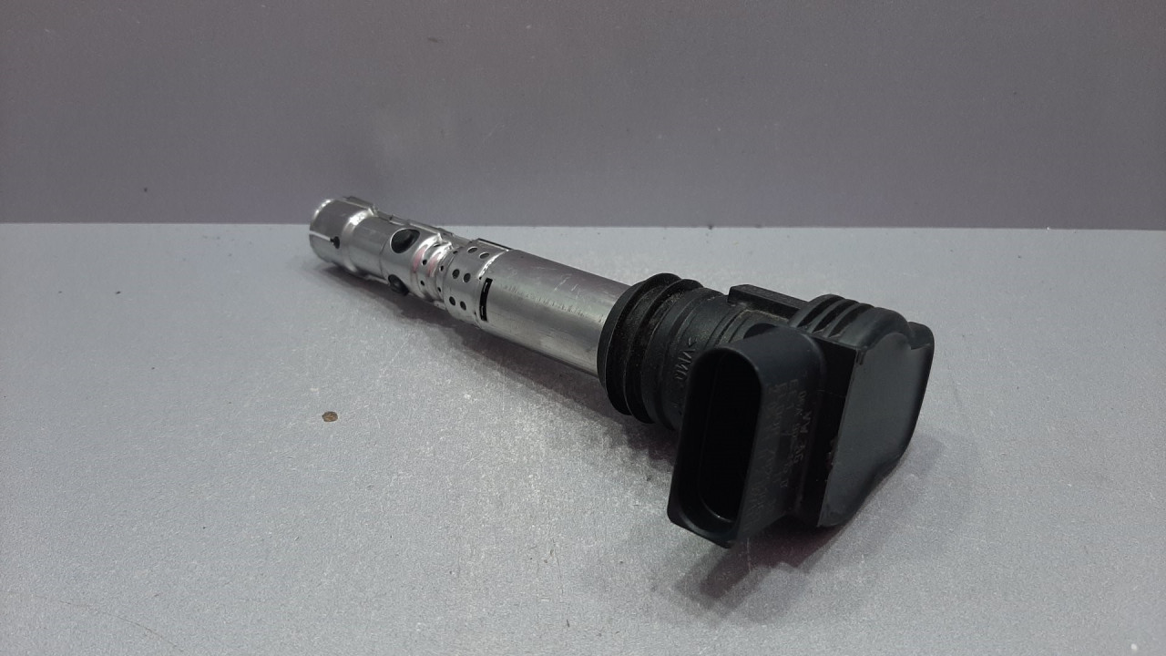 DIJELOVI BOMBINA AUDI A4 (B6) > 00-04 06A905115D