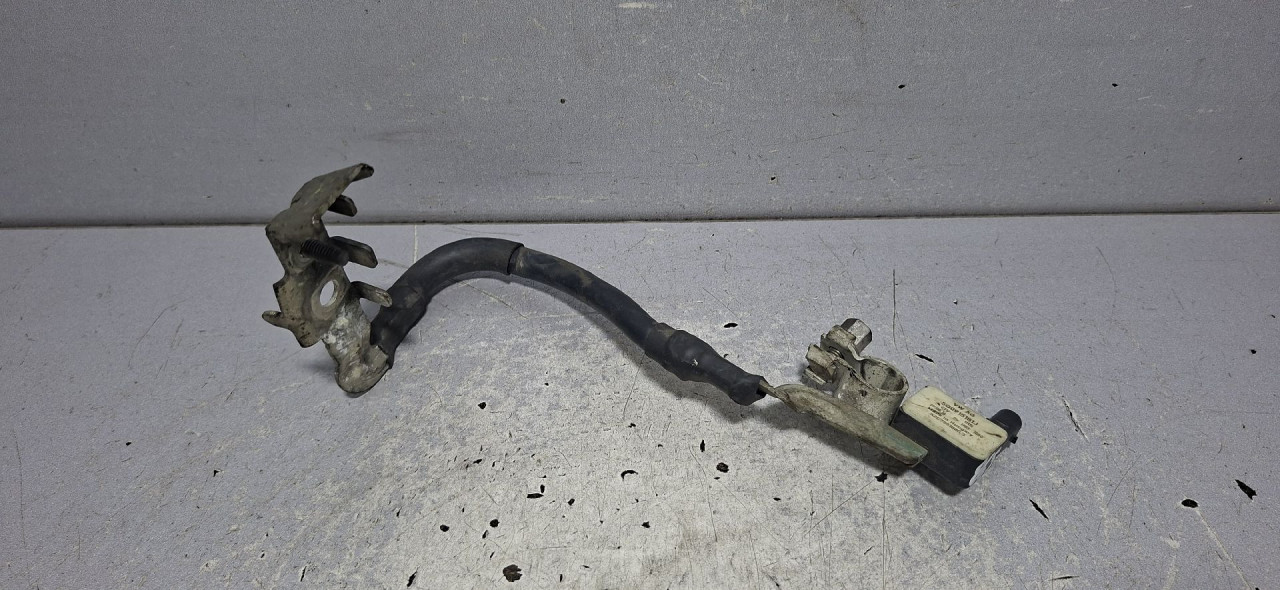 DIJELOVI KLEMA SKODA KAROQ > 17- 5Q0915181J