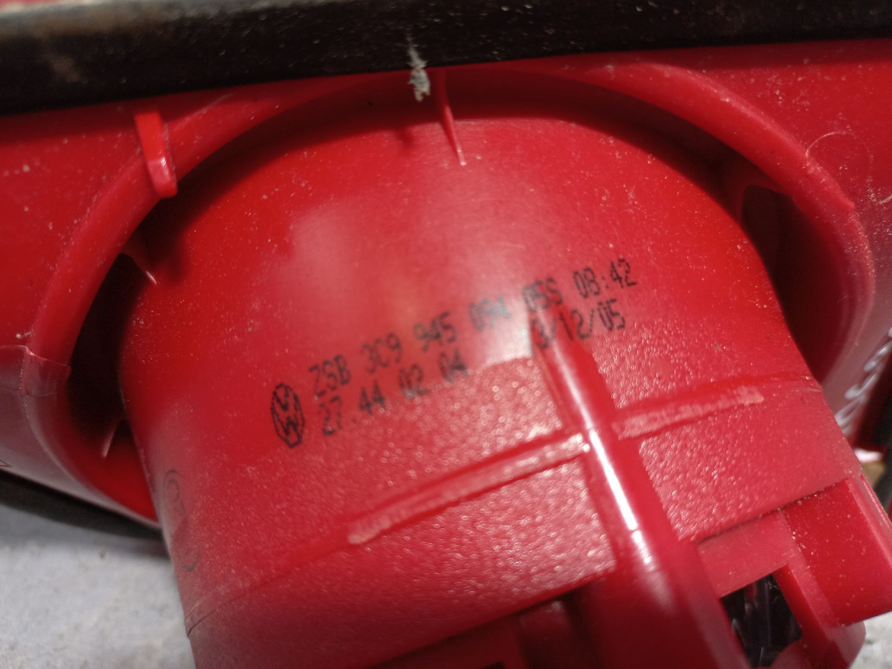 STOP SVJETLO VW PASSAT B6 > 05-10 3C9945094