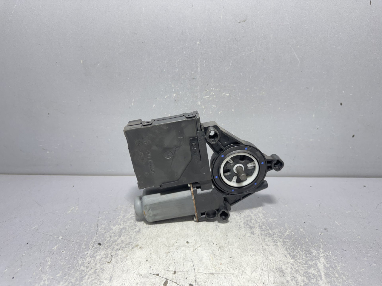 DIJELOVI MOTORIC PODIZACA STAKLA VW CADDY > 03-10 1T0959702B