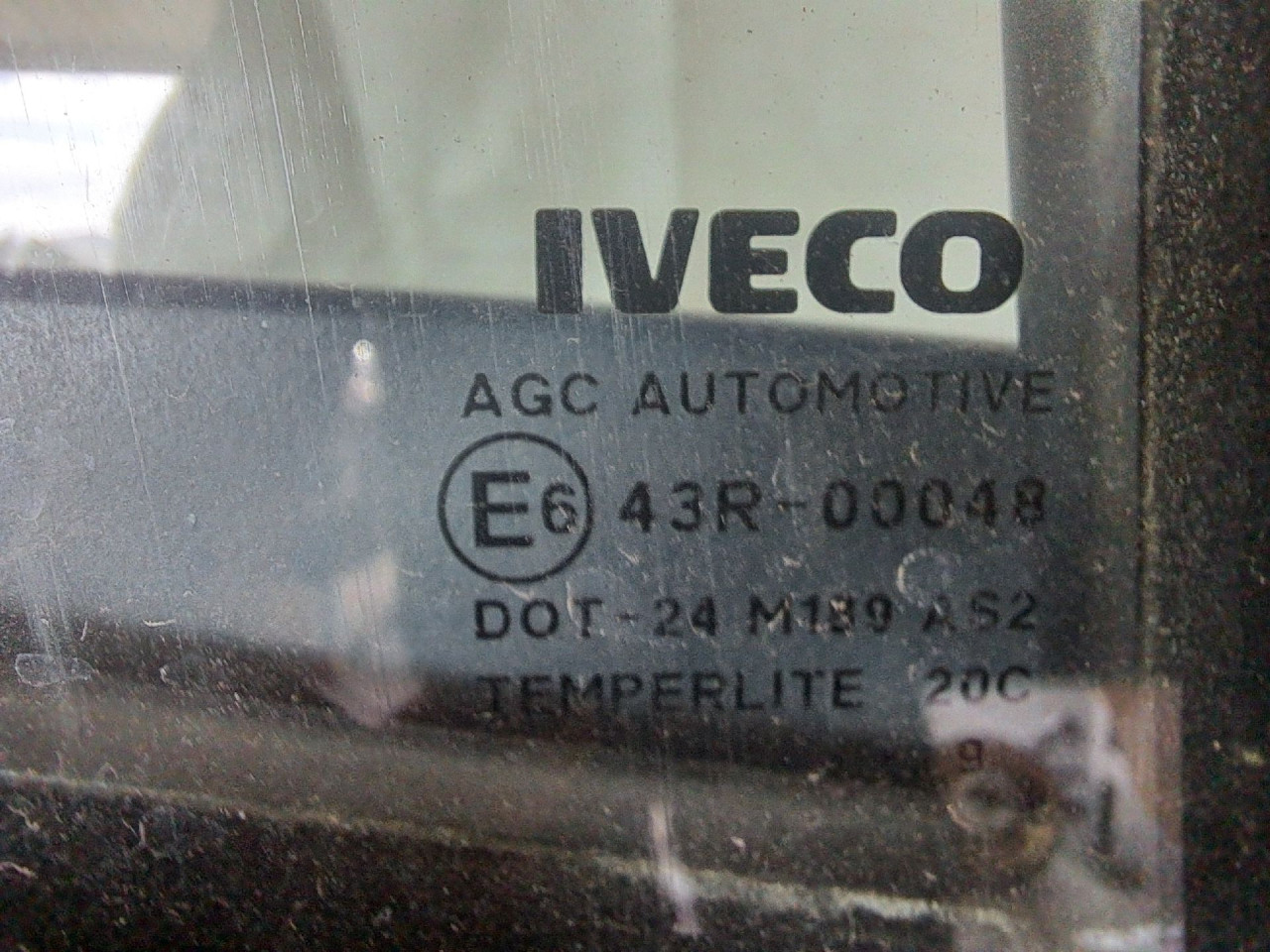 DIJELOVI STAKLO IVECO DAILY > 14- 2.3