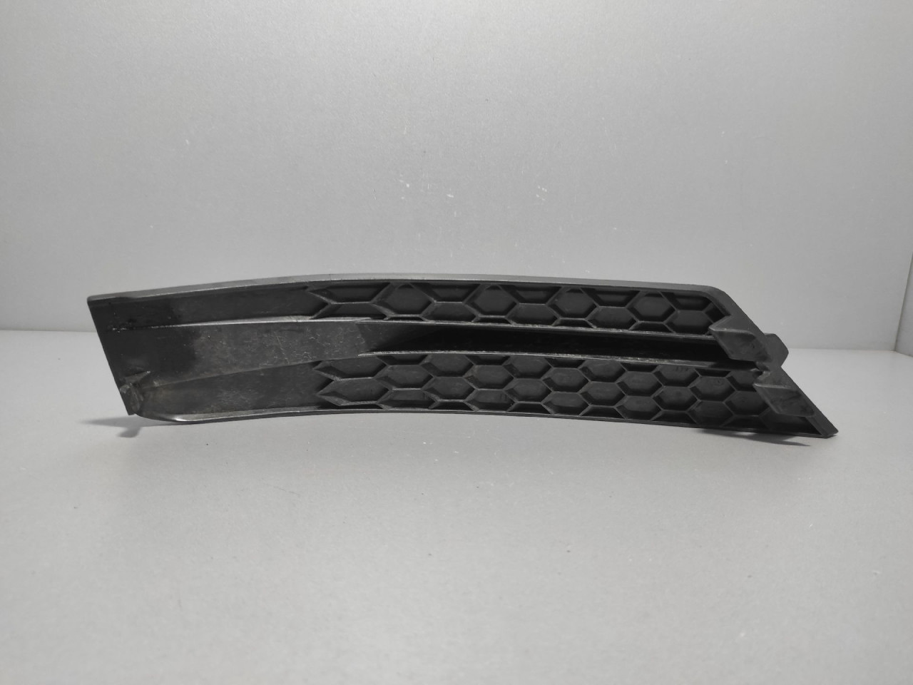 PLASTIKA BRANIKA VW CRAFTER > 11-16 7C0807246