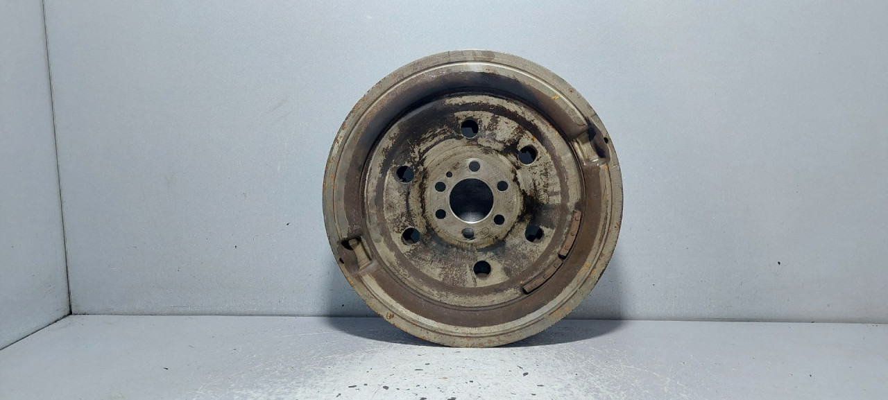 DIJELOVI ZAMAJAC SKODA FABIA > 14- 04B105266C