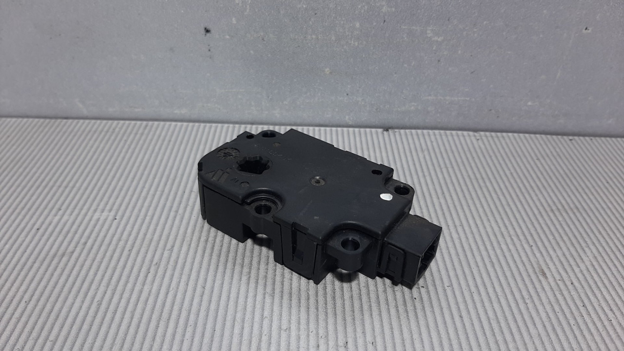 DIJELOVI MOTORIC VENTILATORA AUDI A6 > 08-11 CZ1139300854