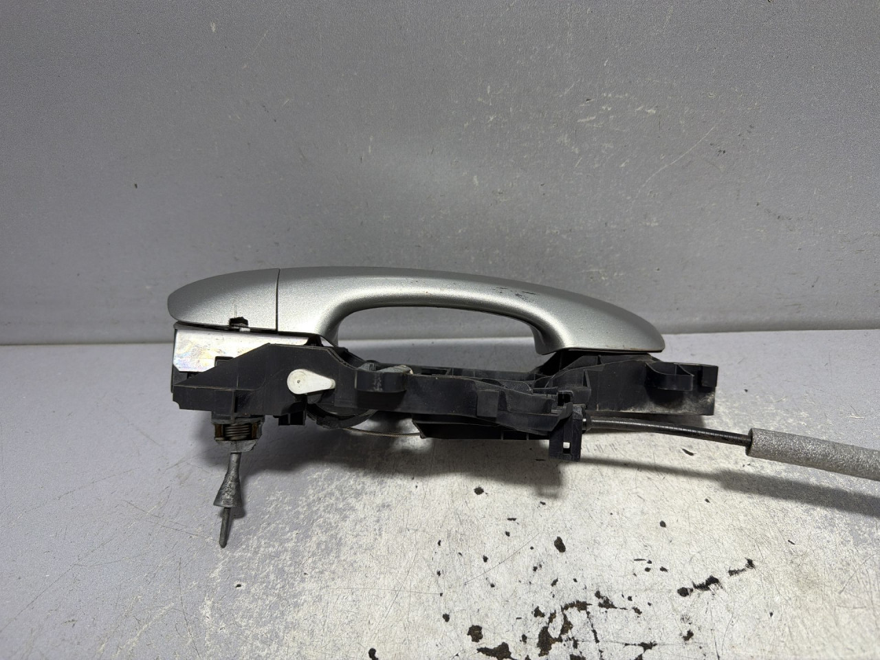 DIJELOVI RUCKA VRATA VW PASSAT B8 > 14-19 1.6 518837812D