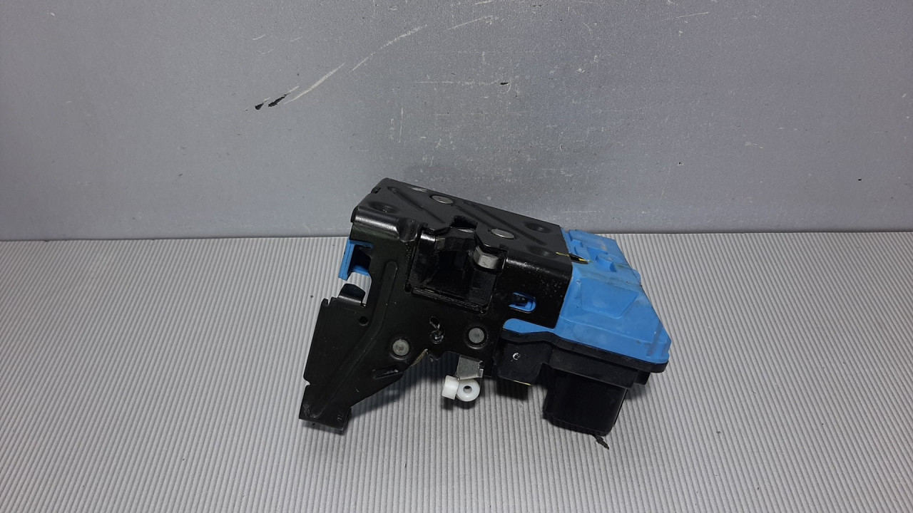 DIJELOVI BRAVA VRATA VOLVO V70 > 05-07 30699746