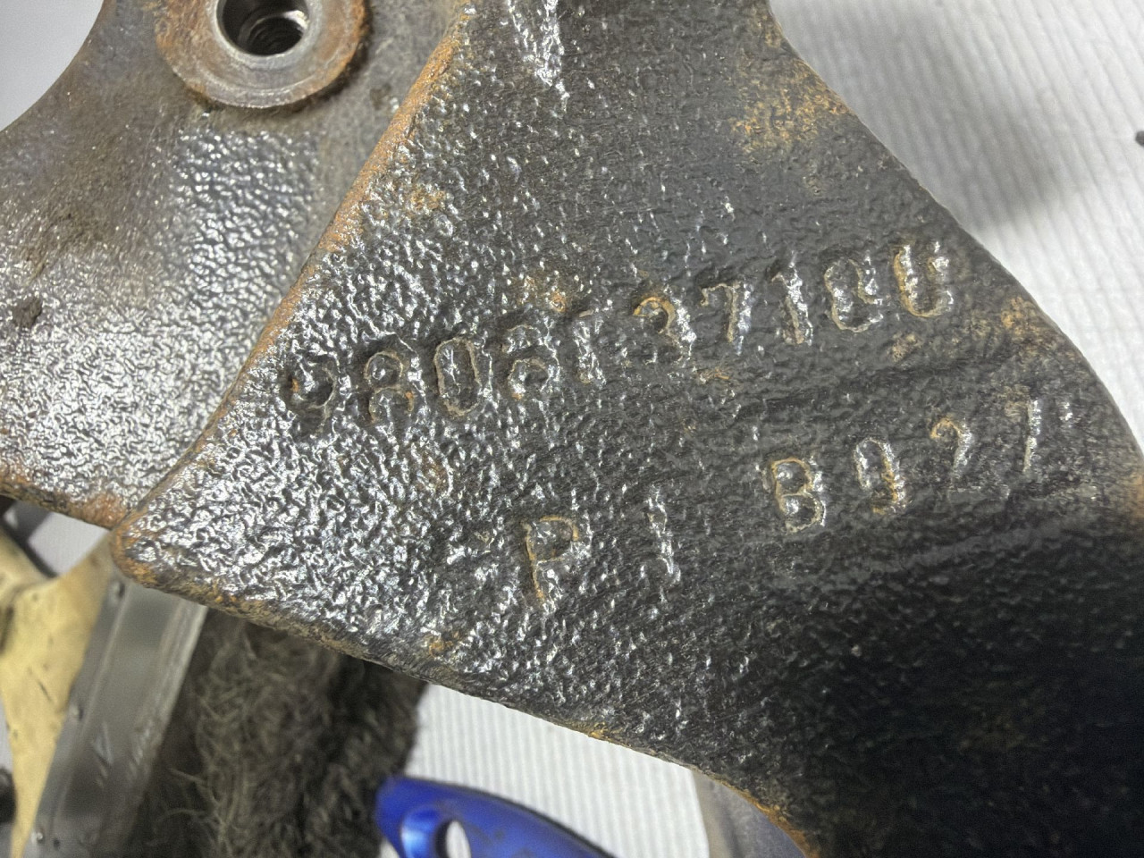 DIJELOVI NOSAC POLUOSOVINE PEUGEOT 308 > 17-21 1.5 9808837180