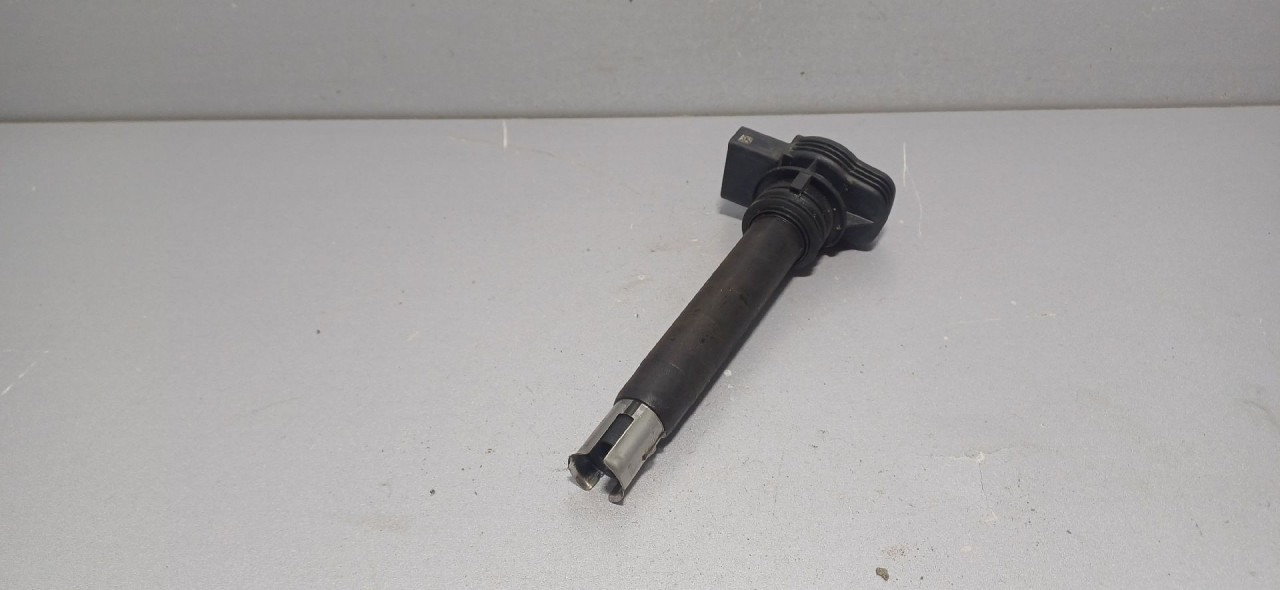 DIJELOVI BOMBINA AUDI A4 (B8) > 07-11 06H905115