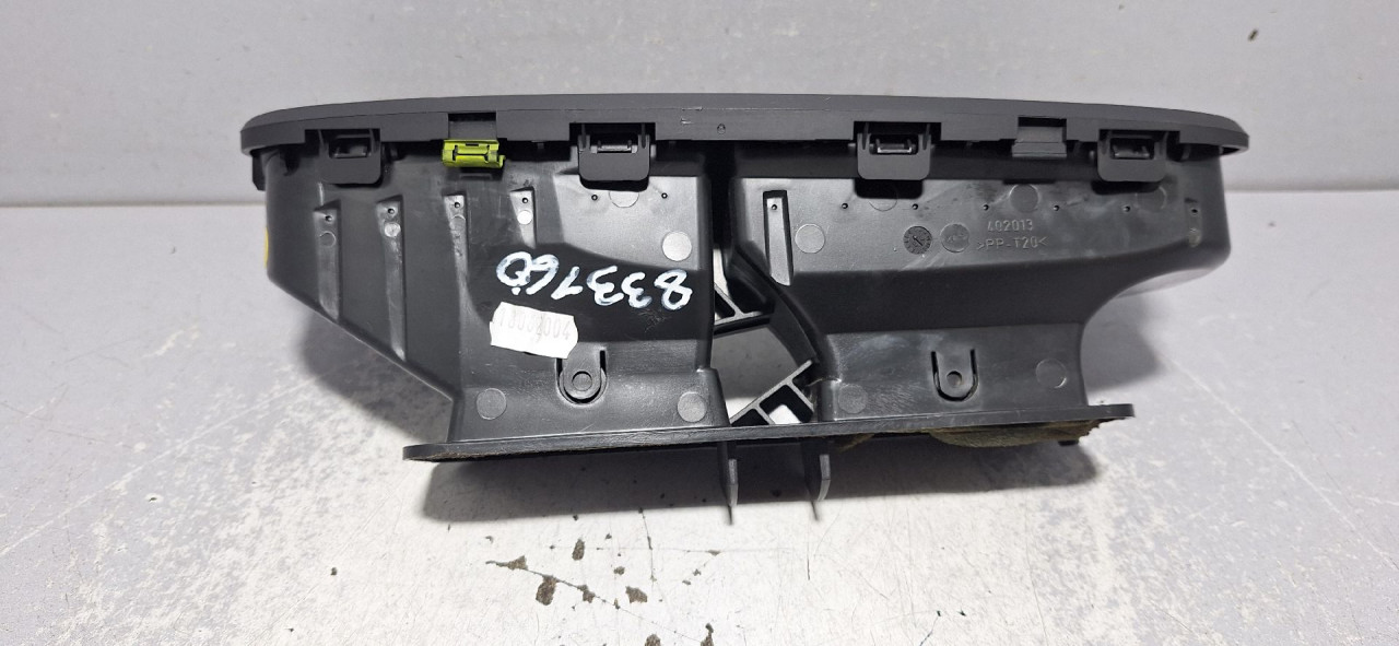 DIJELOVI RESETKA VENTILACIJE SEAT ALTEA > 04-09