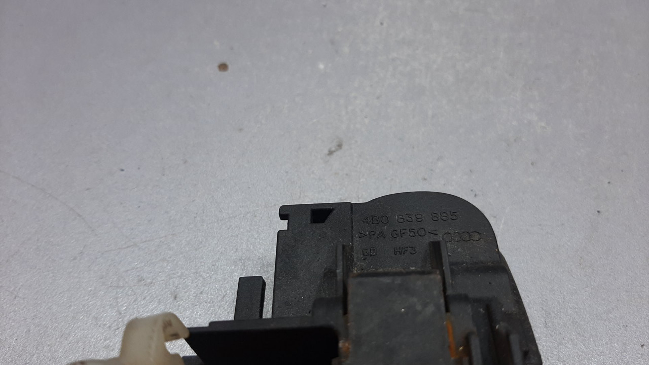 RUCKA VRATA AUDI A4 (B7) > 04-07 4B0839885