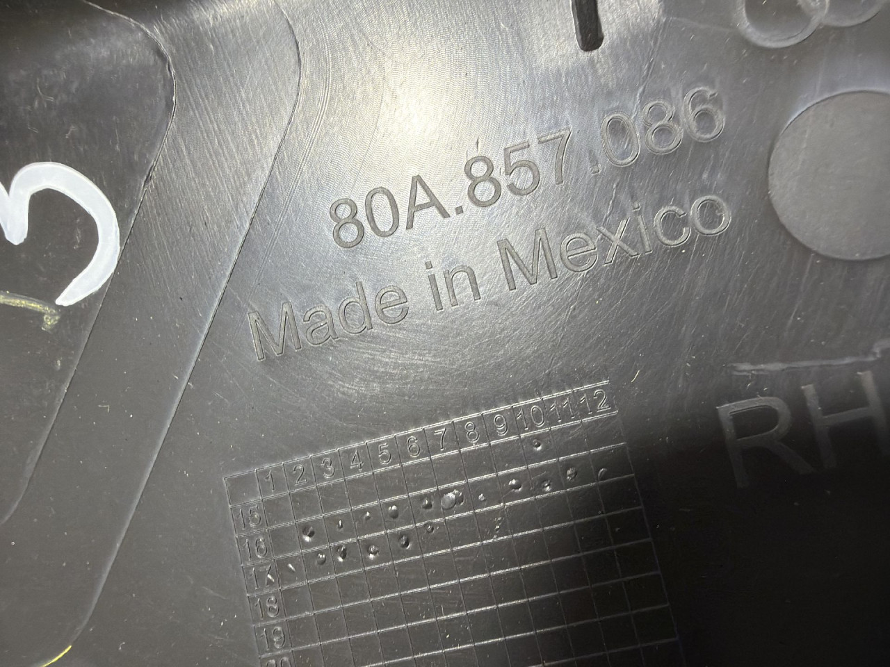 DIJELOVI PLASTIKA AUDI Q5 (FY) > 17 - 20  3.0 80A857086