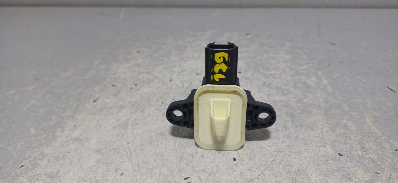 DIJELOVI SENZOR AIRBAGA VOLVO S60/V60 > 10-13 30798030
