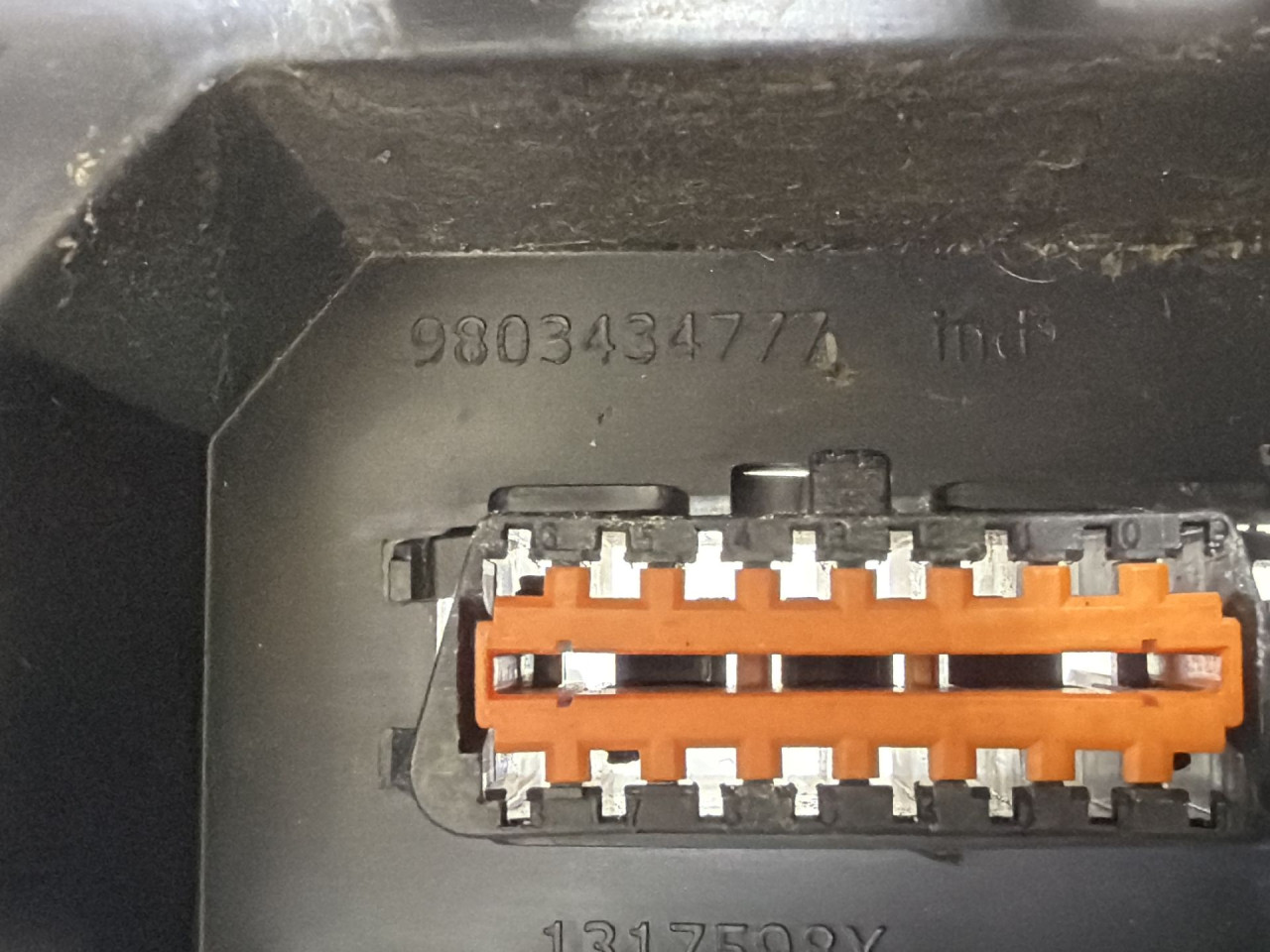 DIJELOVI PLASTIKA PEUGEOT 308 > 13-17 2.0 9803434777